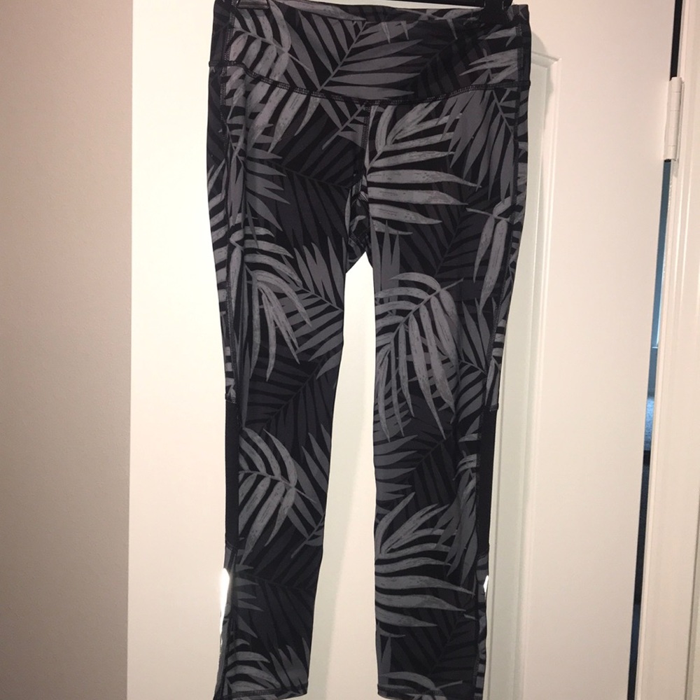 Crop mesh back leggings